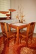 Stôl z masívu borovice 70x70 cm jelša